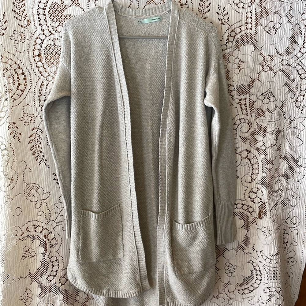 Knitted Basketweave Light Gray LS Long Sweater 2 Pockets